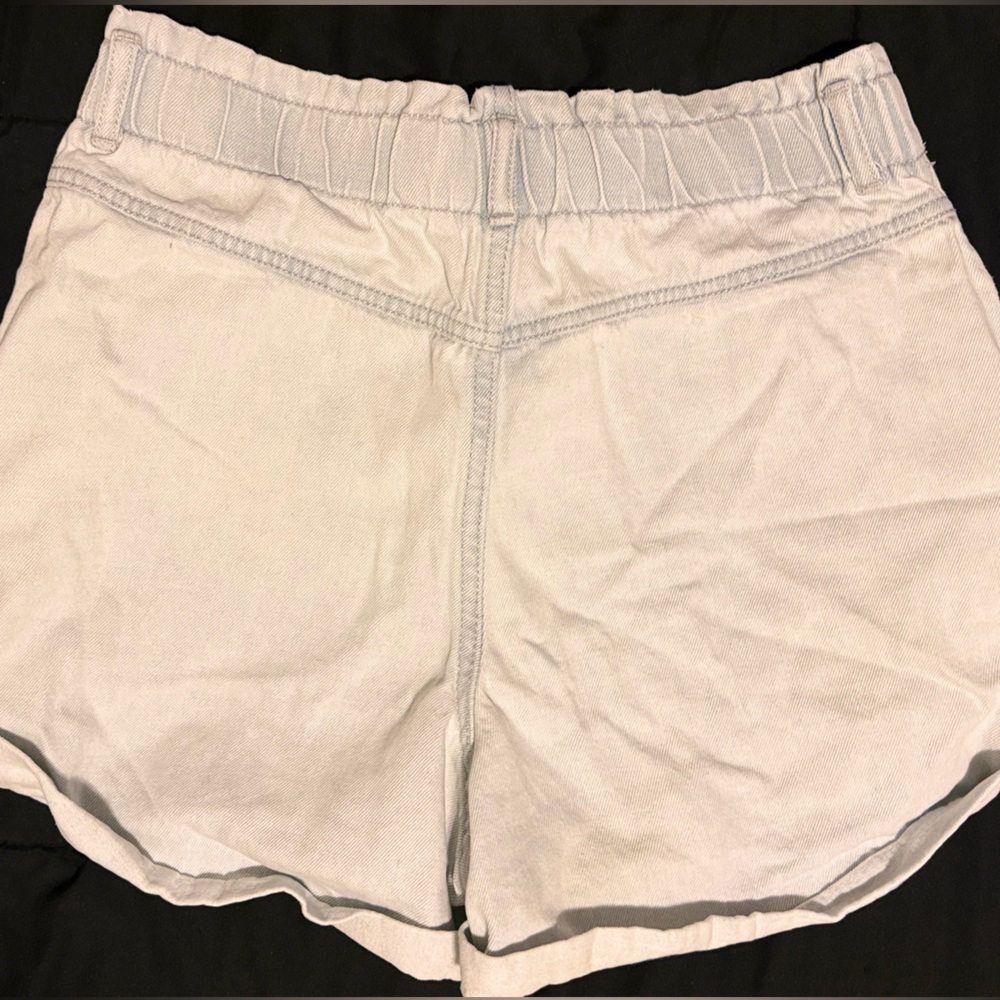 Short 🤍🩵 - Picture 2 of 2